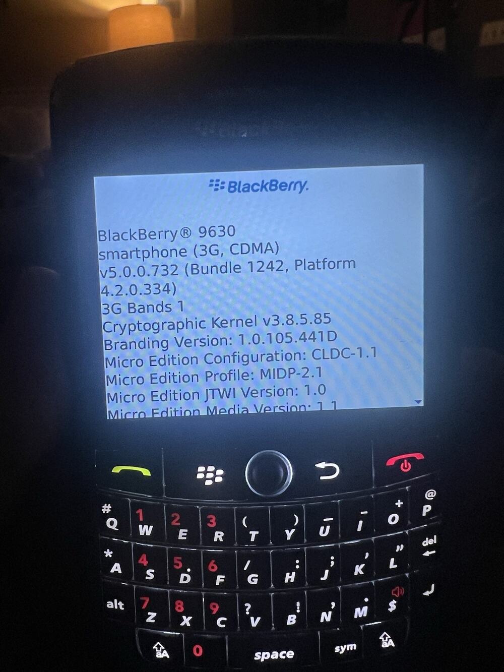Copied - BlackBerry 9630 Verizon CDMA 3G QWERTY Bar Phone 512MB 3.2MP Black